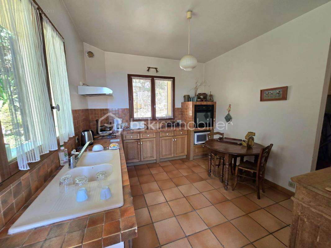 Saint-Jeannet –  propriété avec vue mer panoramique, appartement indépendant et fort potentiel de valorisation - photo 23