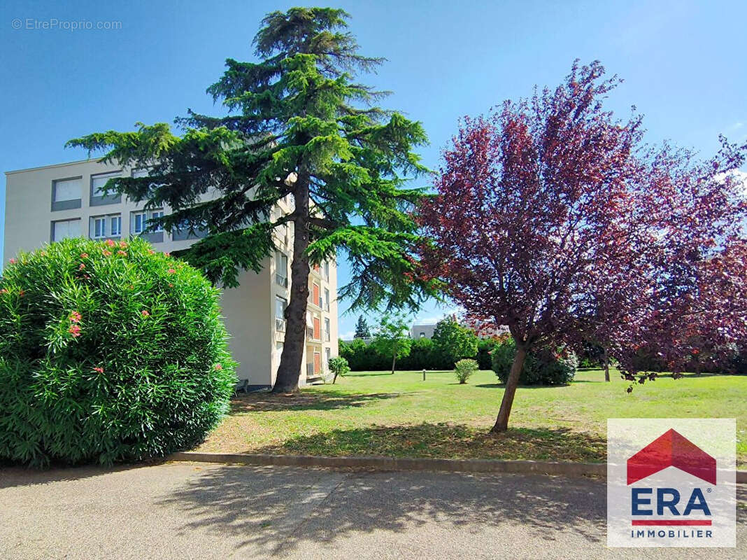 Appartement à PIERRELATTE