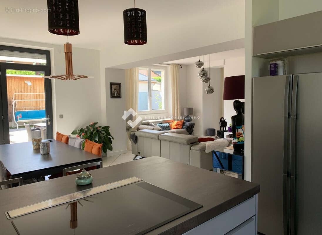 Maison 238 m² à Saint-Jean-De-Maurienne  - photo 8