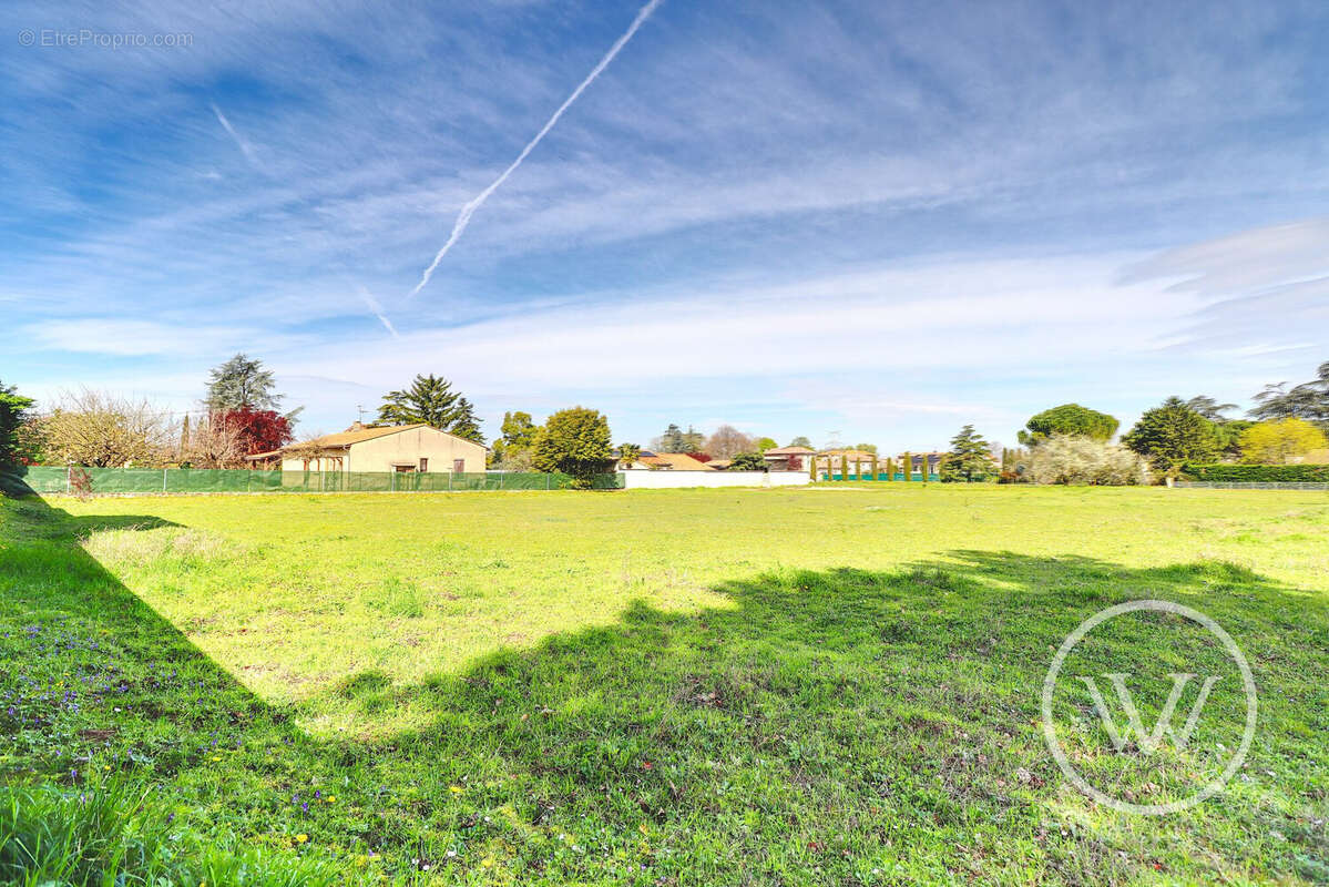 Terrain à MONTMEYRAN