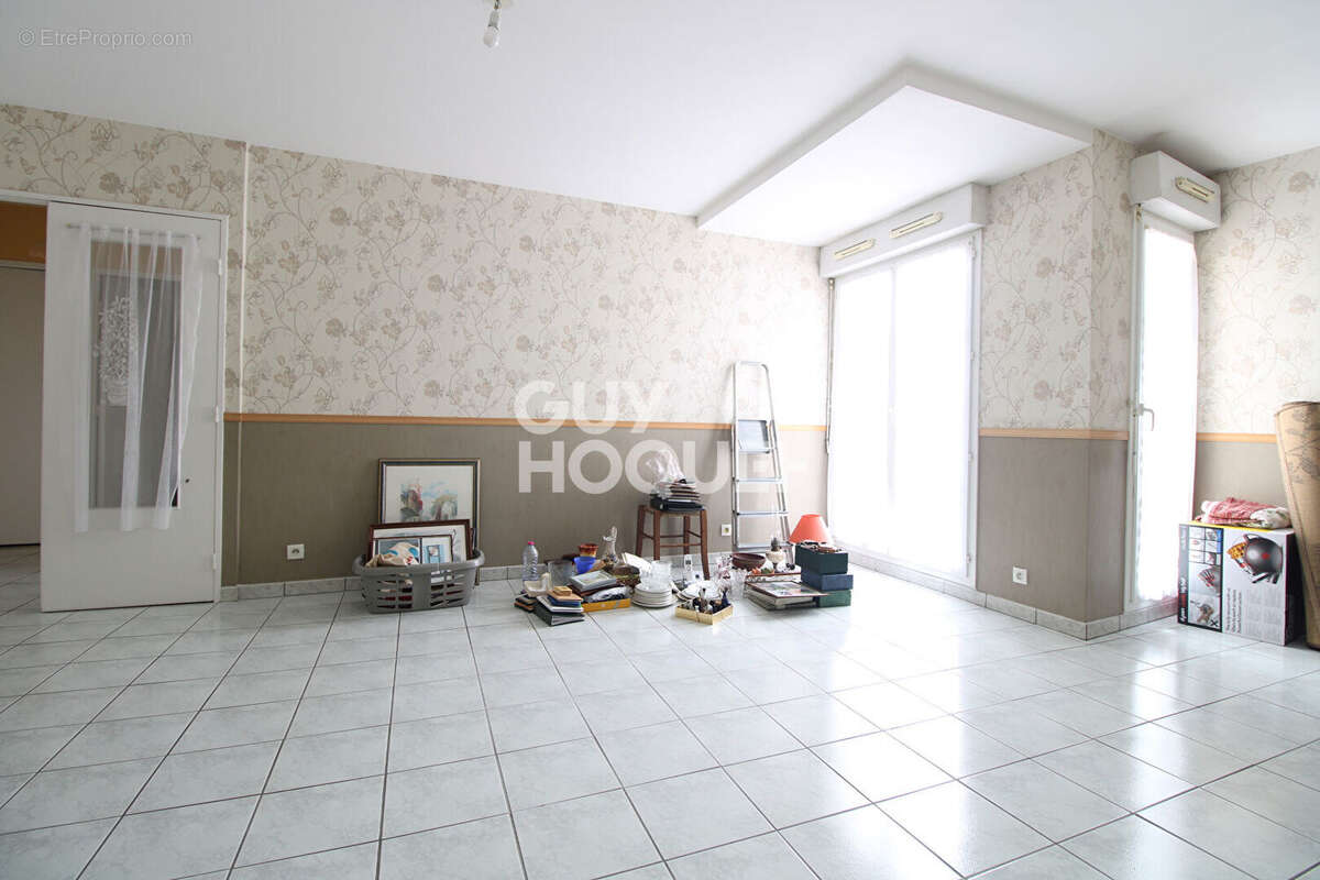 Appartement à BRIE-COMTE-ROBERT