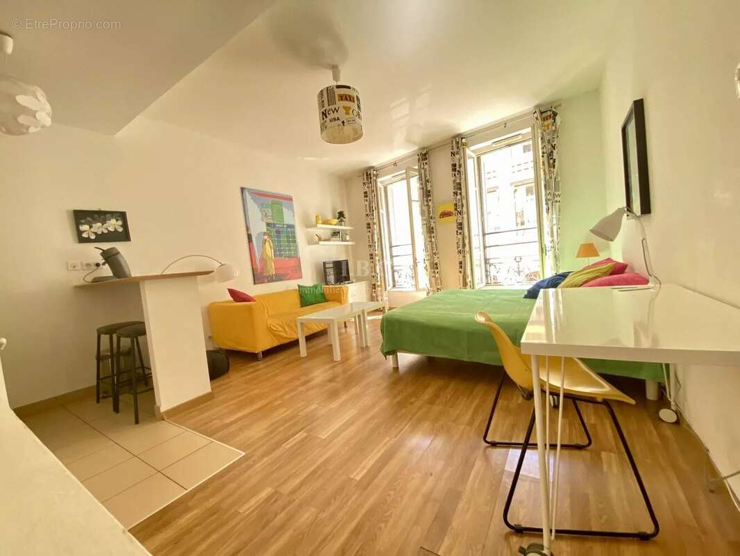 Appartement à MARSEILLE-2E