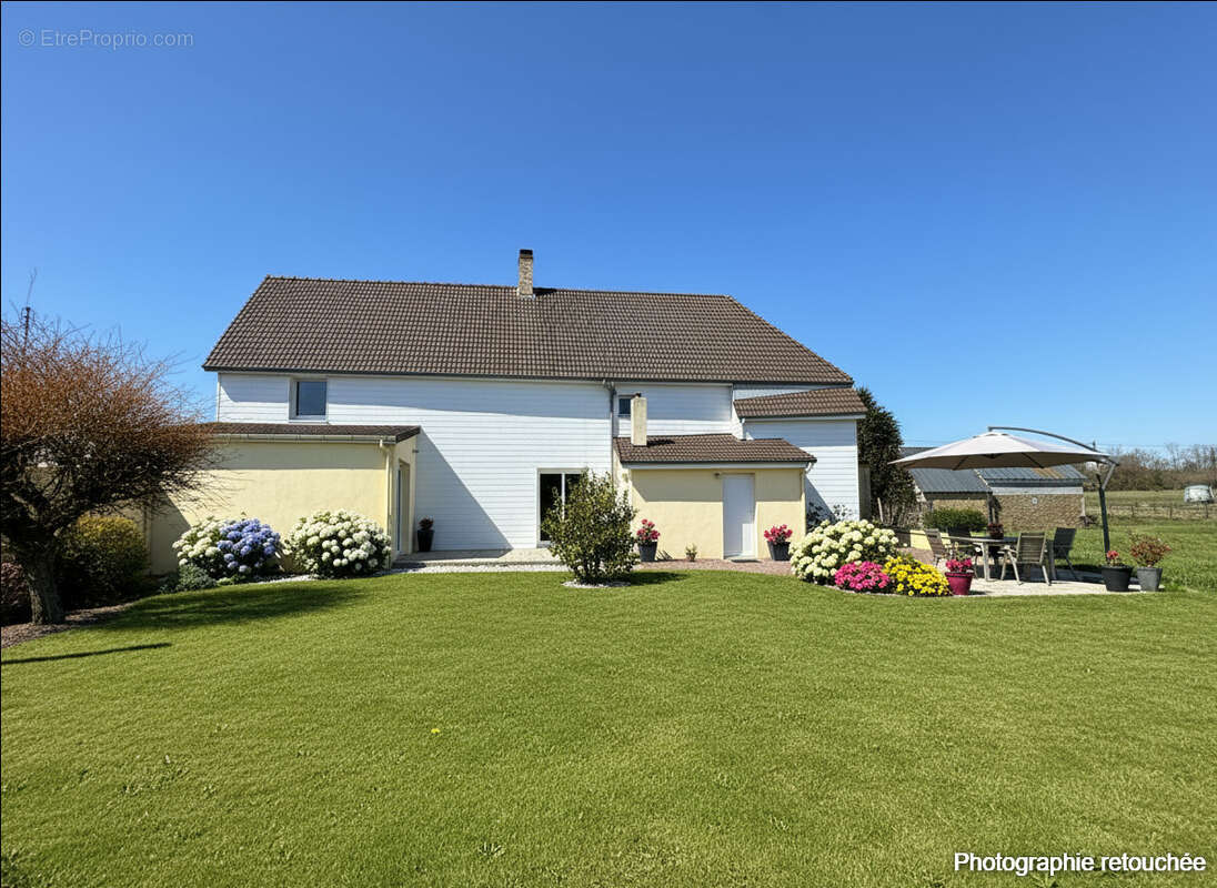 Maison à SAINT-SAMSON-DE-BONFOSSE