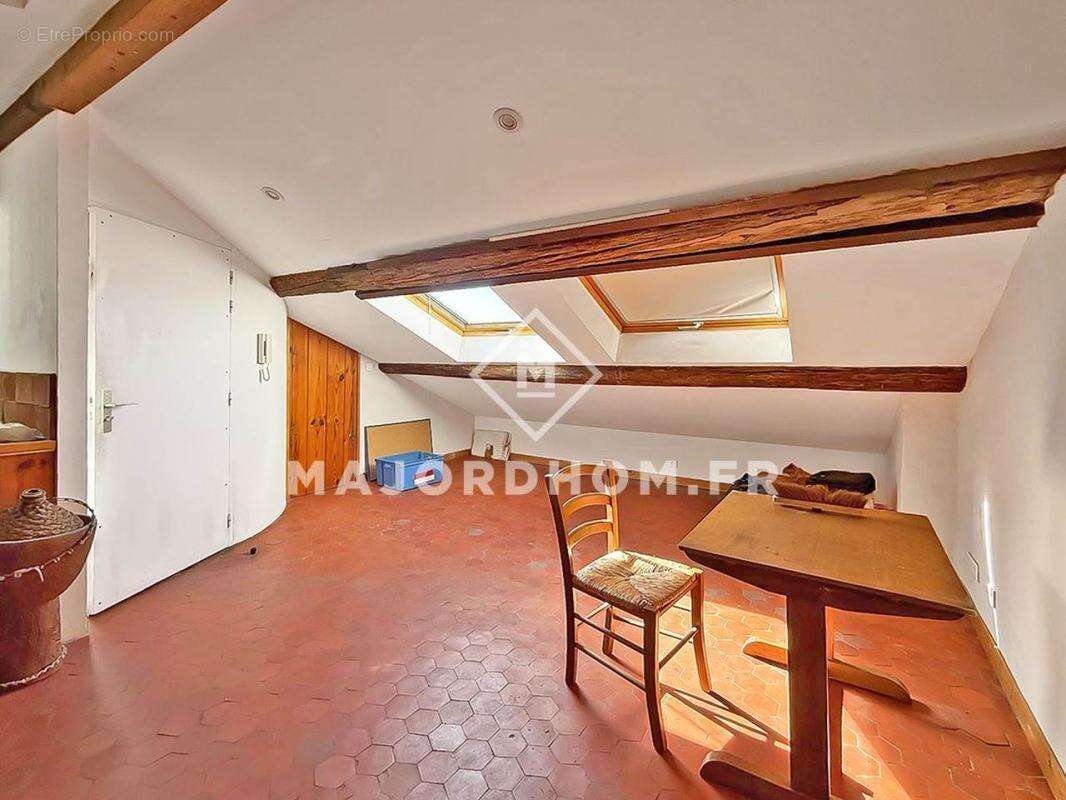 Appartement à MARSEILLE-6E