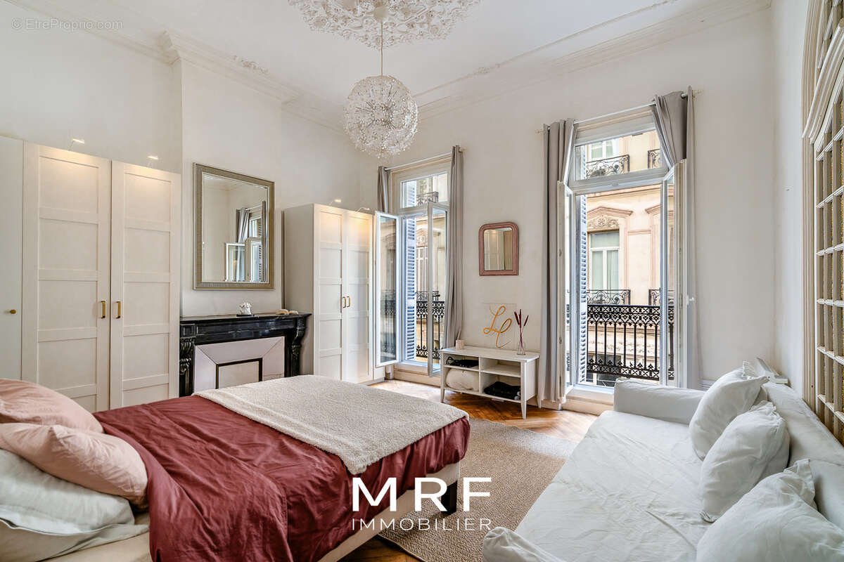 Appartement à MARSEILLE-1E