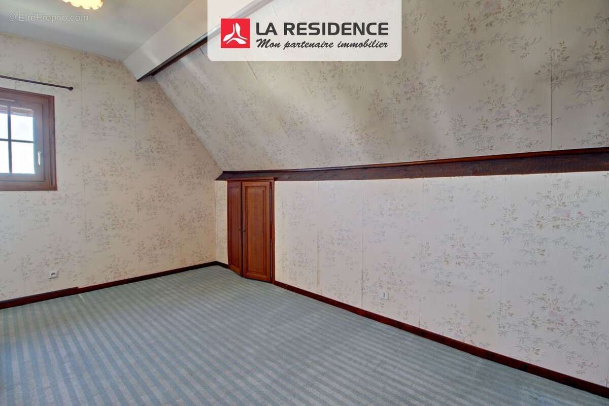 Maison à COURCELLES-SUR-SEINE