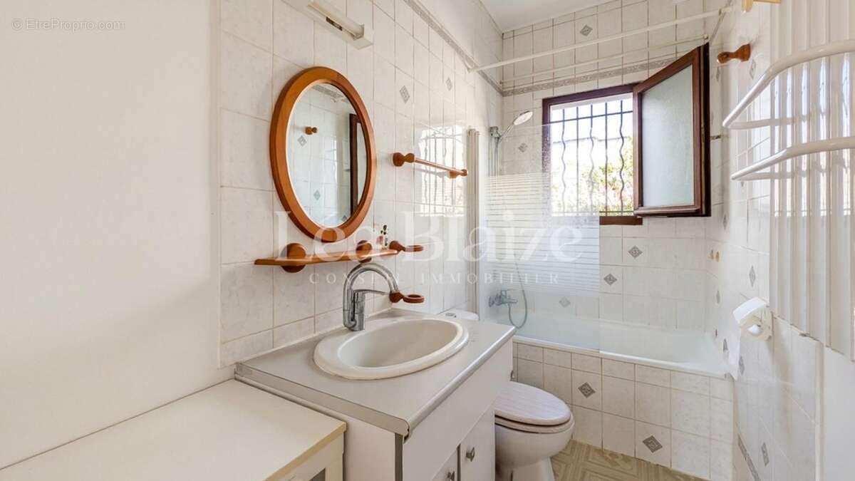 Maison à SARTROUVILLE