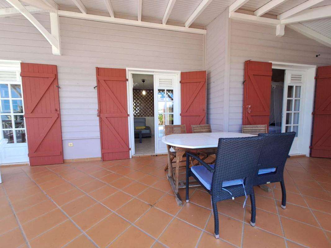 A VENDRE – Maison avec fort potentiel locatif à Dizac au Diamant - photo 5