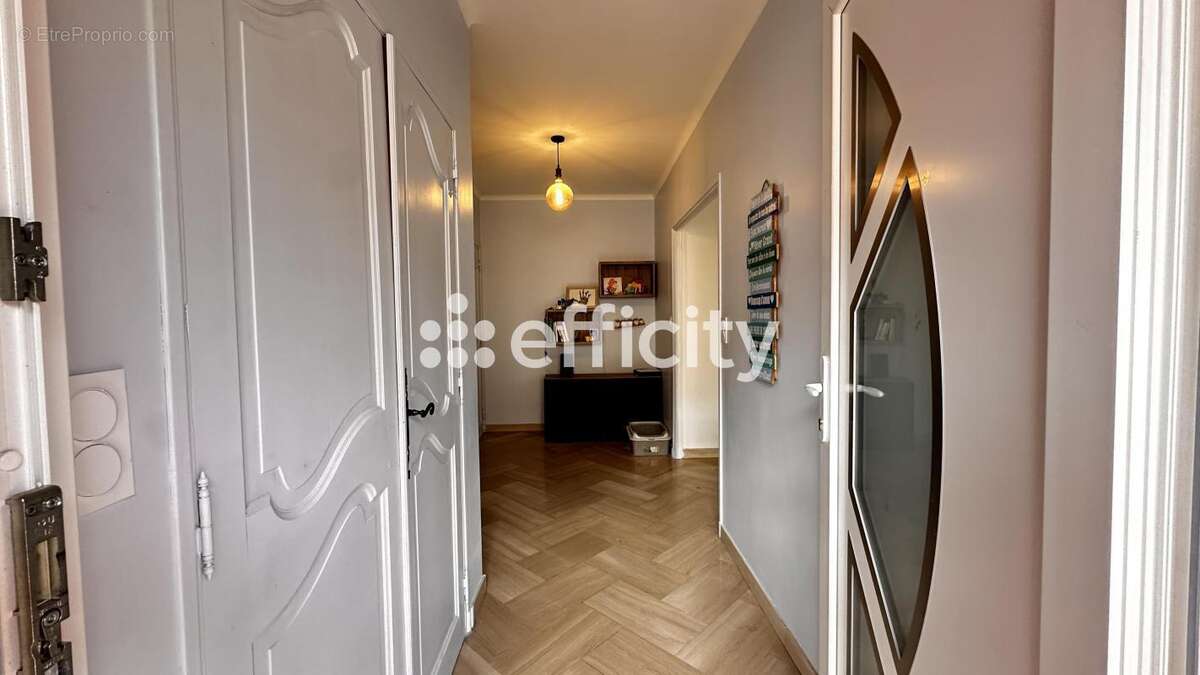 Maison 132 m² à Nyons  - photo 2