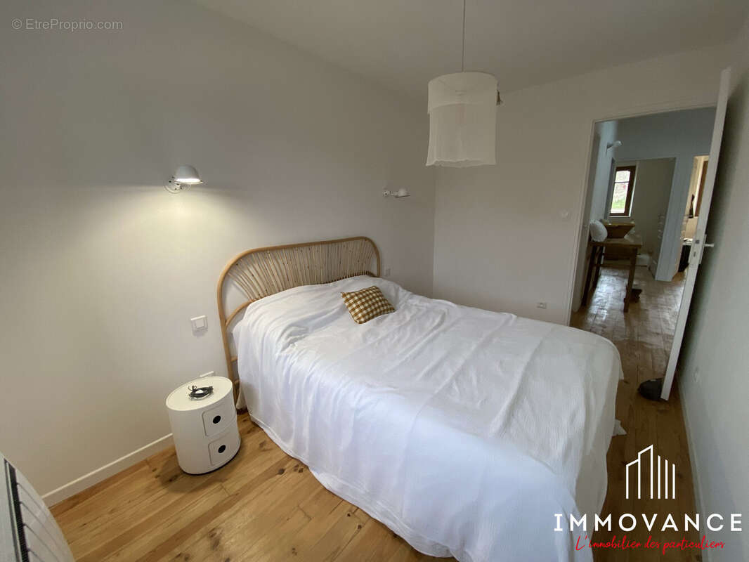 Maison à SAINTE-EULALIE-DE-CERNON