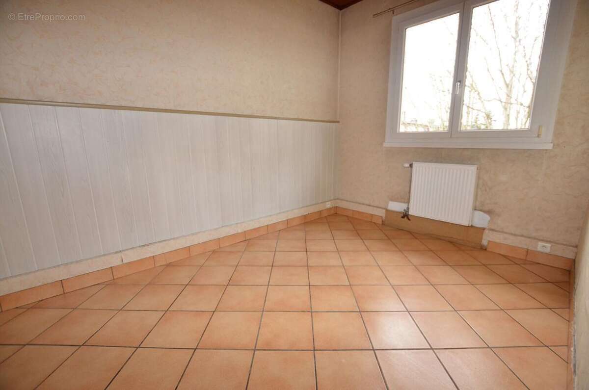 Appartement à SAINTE-GENEVIEVE-DES-BOIS