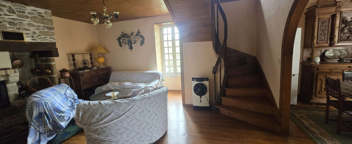 Maison à MONCEAUX-SUR-DORDOGNE