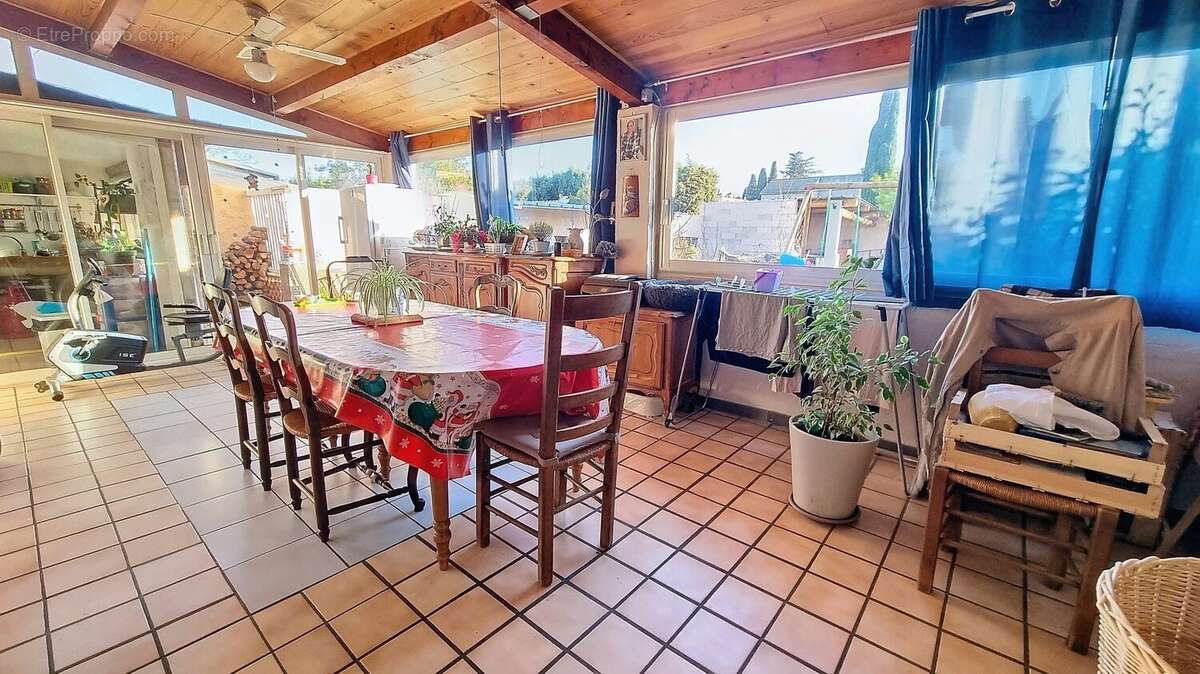 Maison 106 m² à Le Pontet  - photo 4