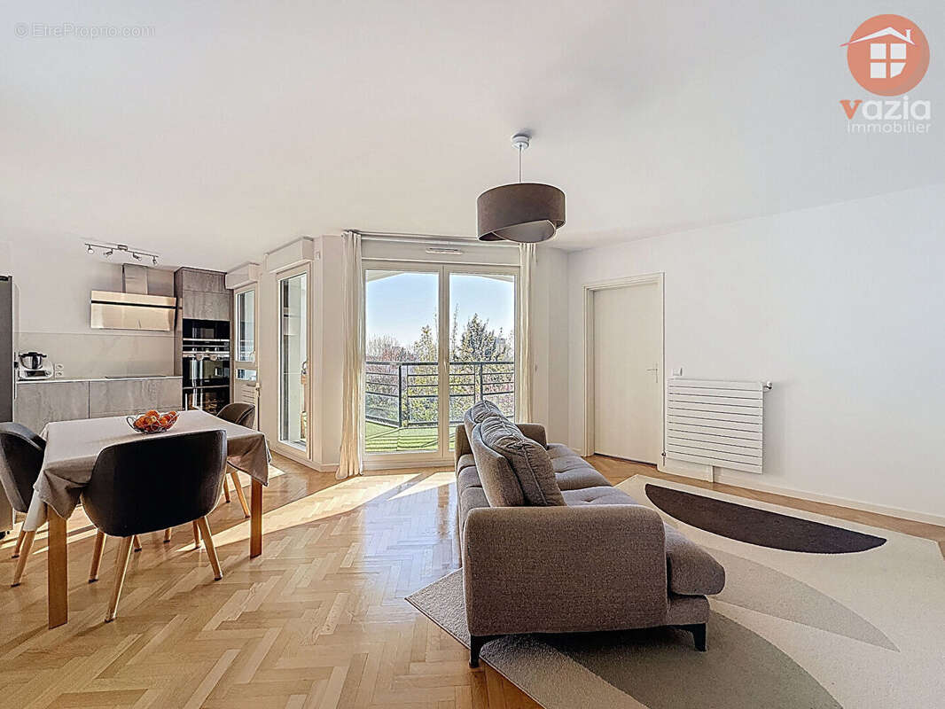 Appartement à SURESNES