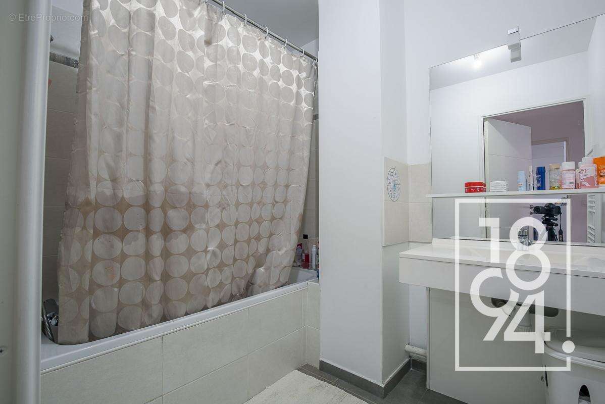 Appartement à MARSEILLE-2E