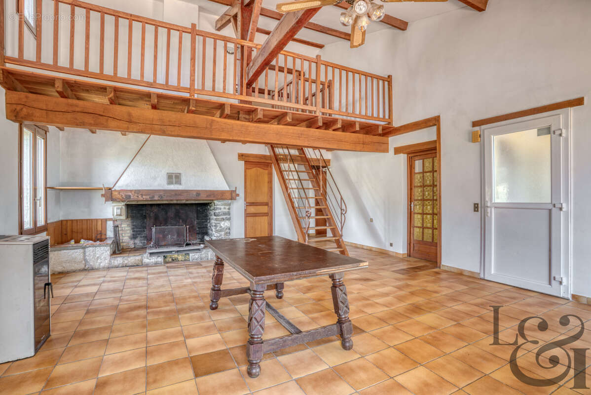 Maison à MONCLAR