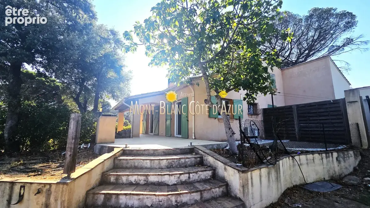 Maison à PLAN-DE-LA-TOUR