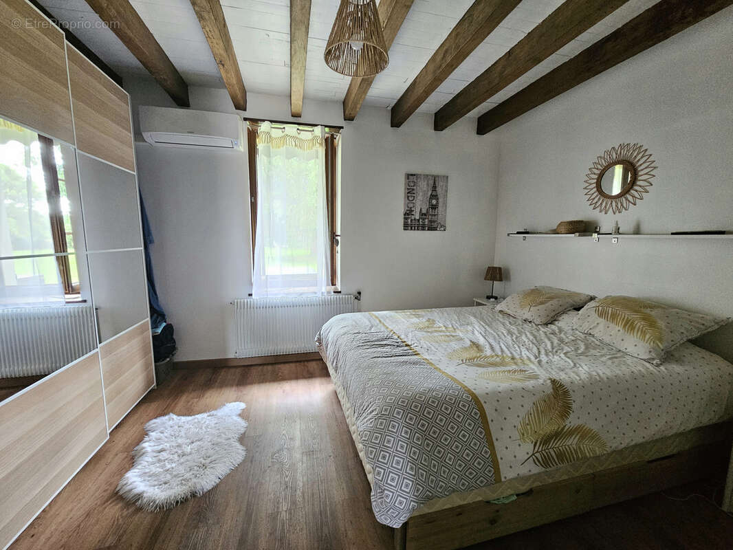 Maison à SAINT-PRIEST-BRAMEFANT