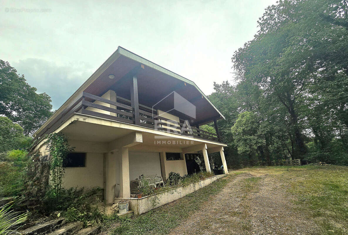 Maison à MONTPON-MENESTEROL