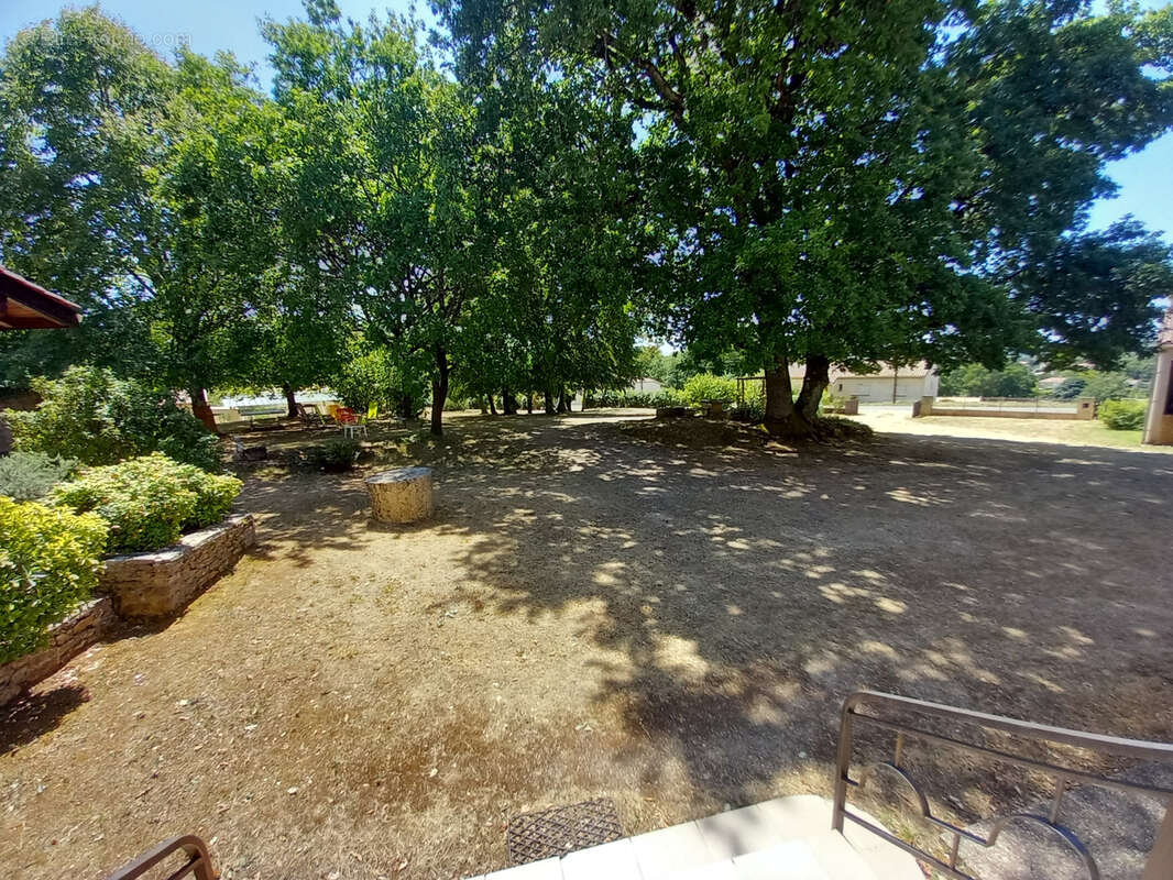 Ensemble immobilier de caractere avec deux habitations - photo 4
