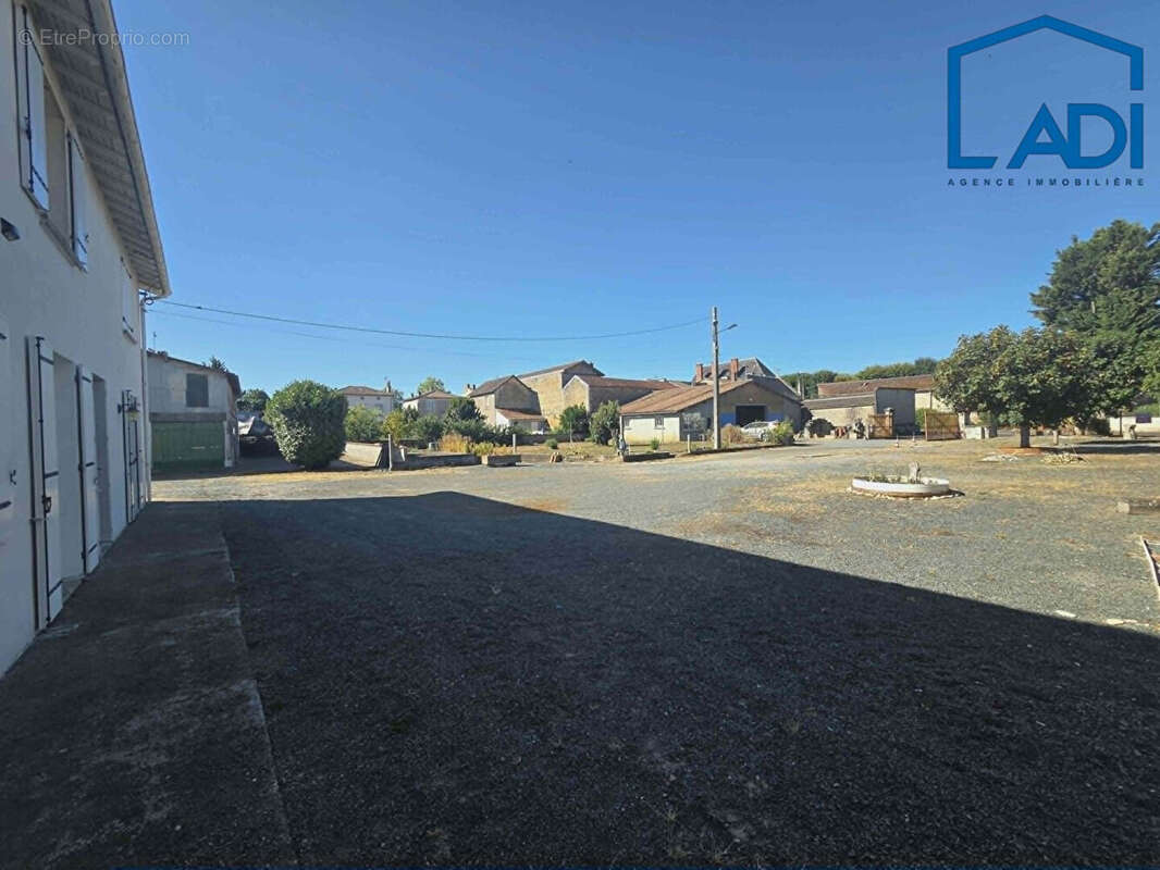 À vendre, Saint-Maixent-l'École ! - photo 15