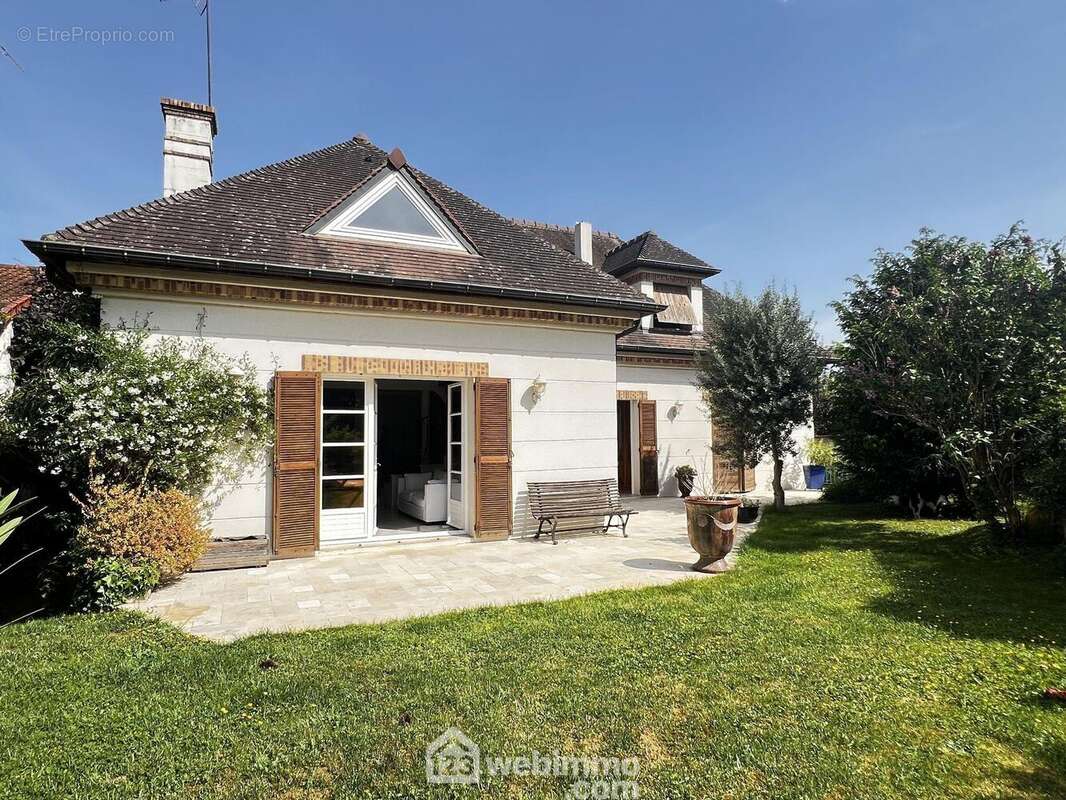 Maison 190 m² à Thiais  - photo 20