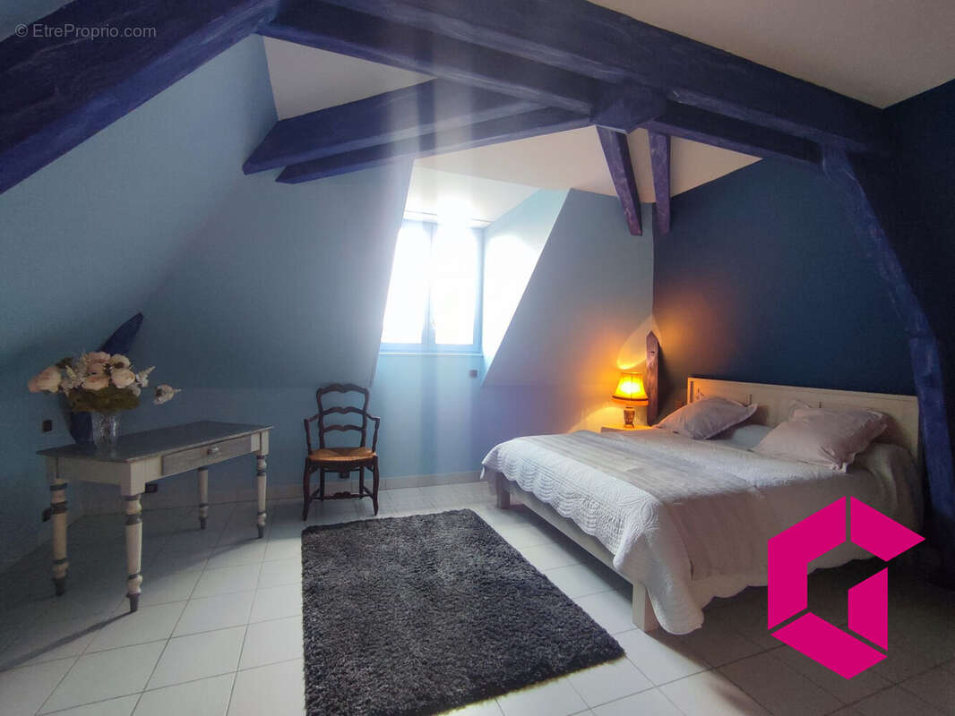 Maison à SAINT-ALYRE-D'ARLANC