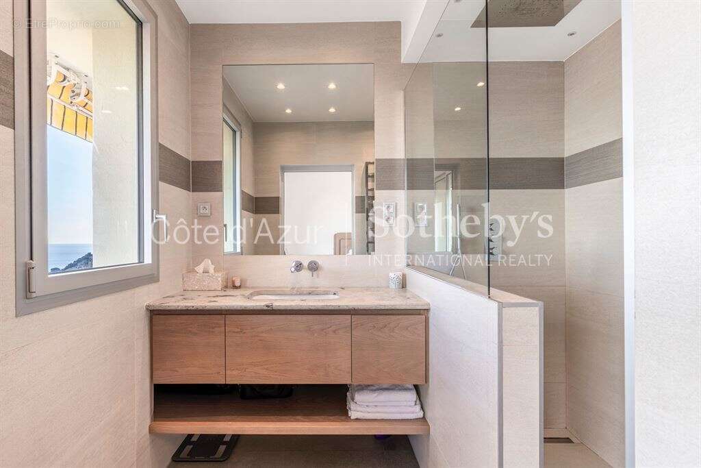 Appartement à VILLEFRANCHE-SUR-MER