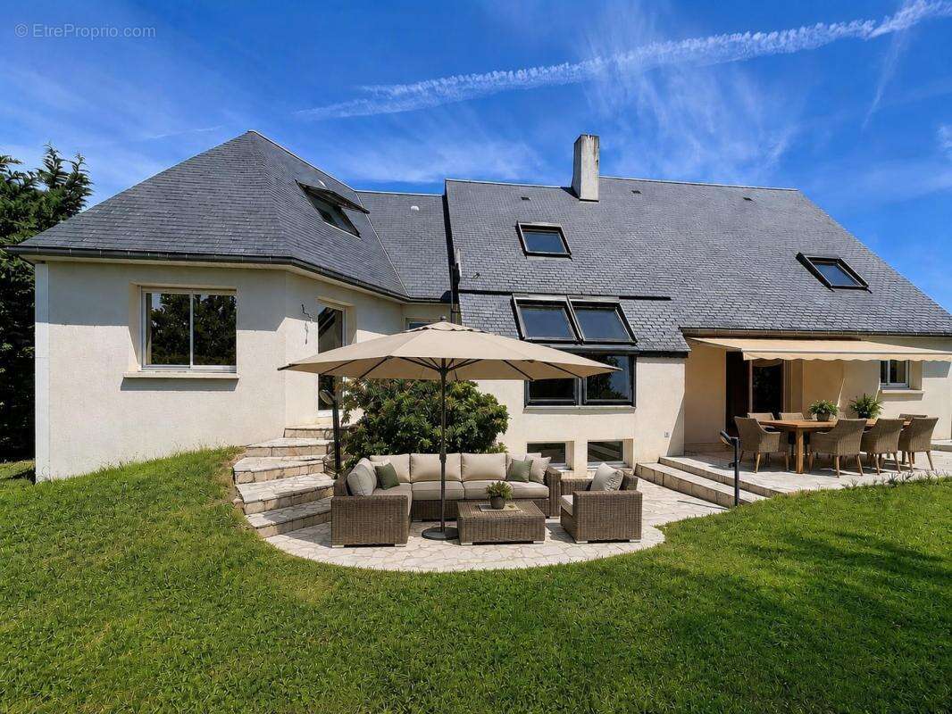 Maison à LE VAL-SAINT-PERE