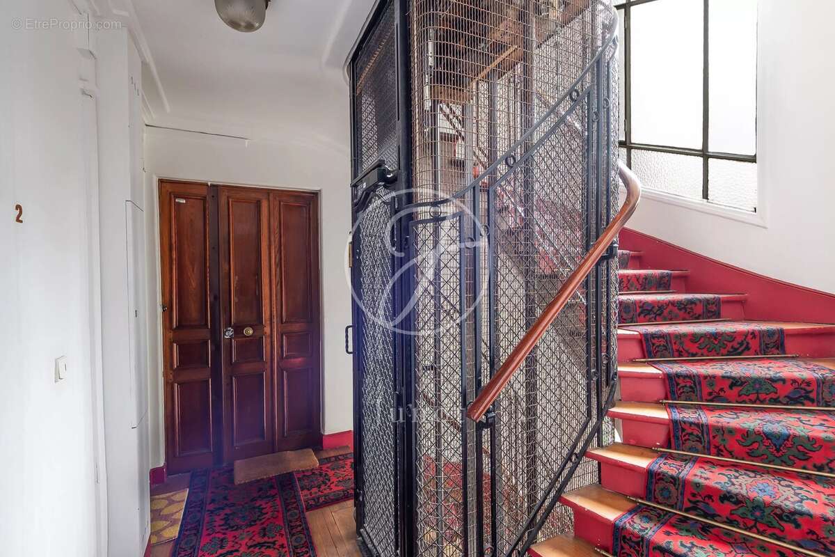 Appartement à PARIS-18E