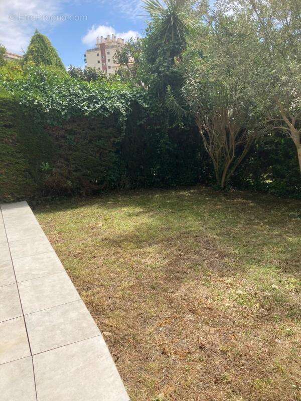 Appartement à LE CANNET