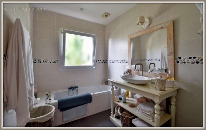 Maison à LAPEYROUSE-FOSSAT