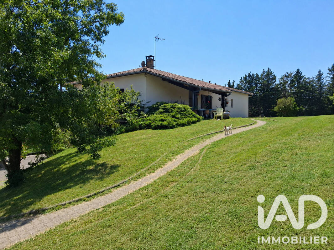 Photo 1 - Maison à AURIAC-SUR-VENDINELLE