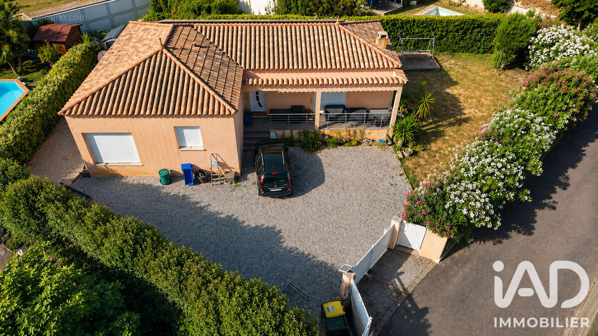 Maison 110 m² à Claira  - photo 2