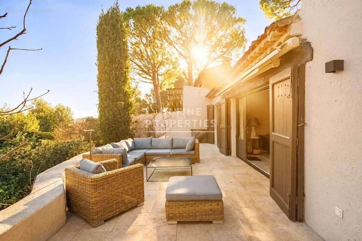 Maison à MOUANS-SARTOUX