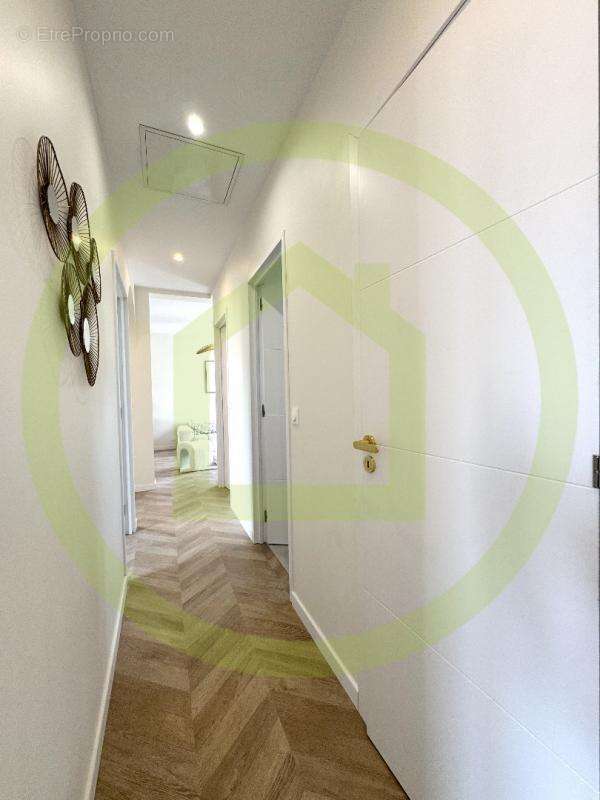 Appartement à ROQUEBRUNE-CAP-MARTIN