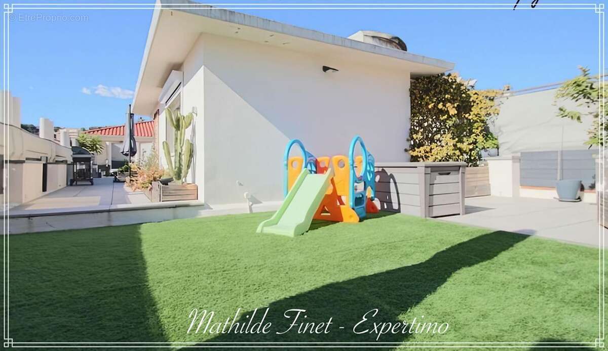 Appartement à VALLAURIS