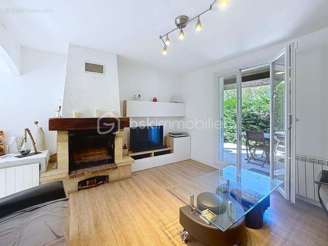 Maison à SAINT-MARTIN-D'URIAGE