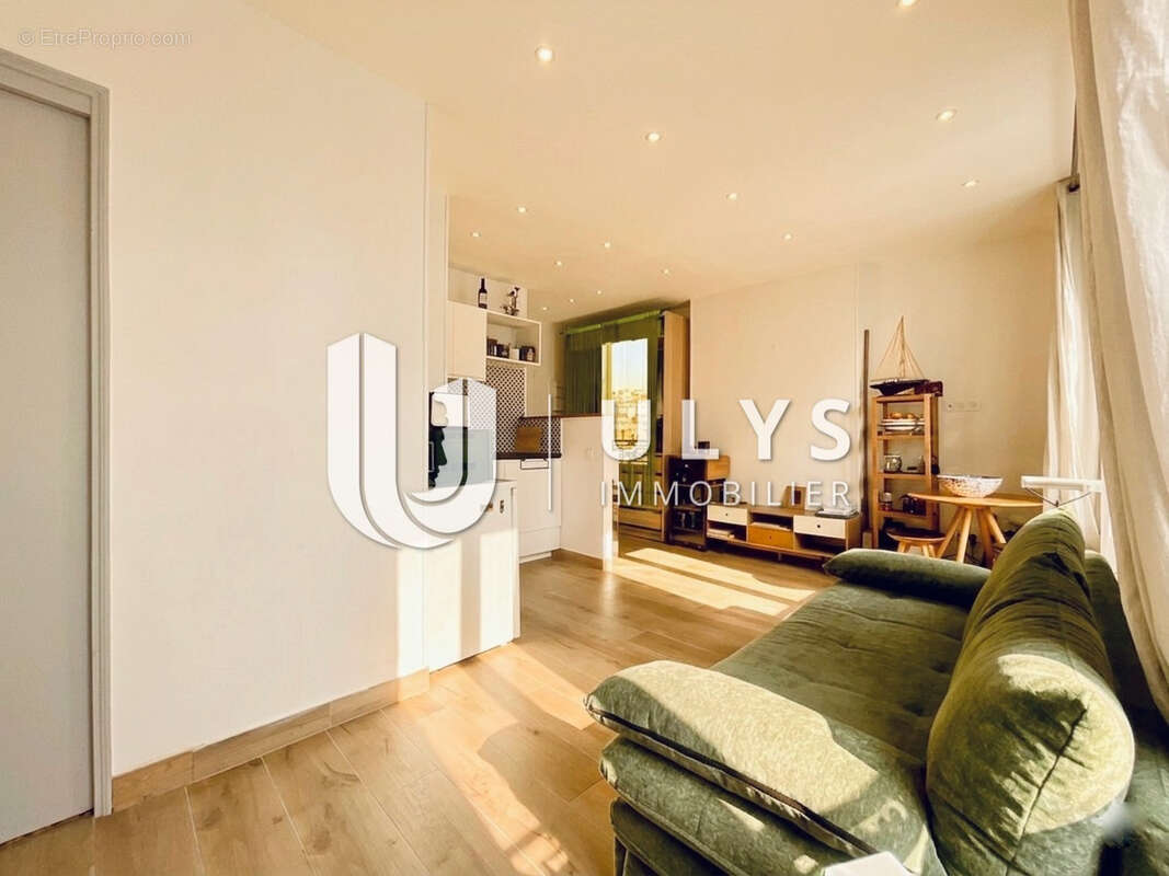 Appartement à PARIS-10E