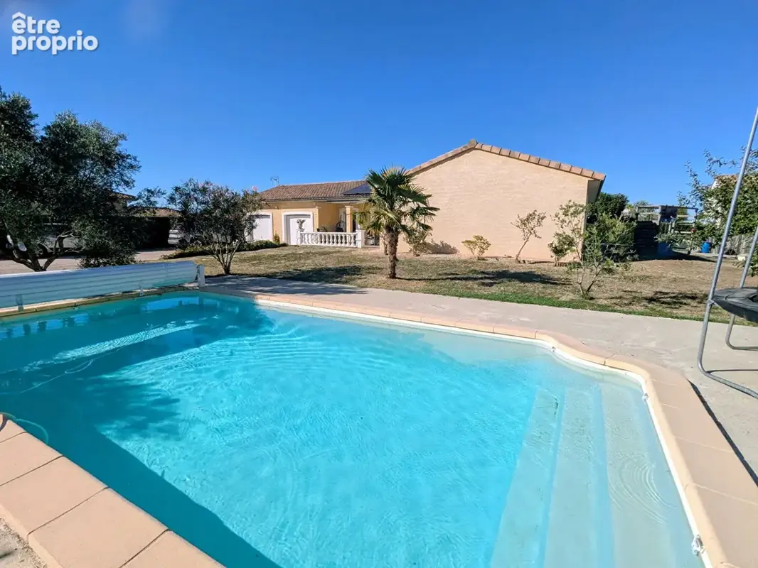 Villa - rénovation haut de gamme - piscine,  double garage et terrain de 1700m2 - photo 1