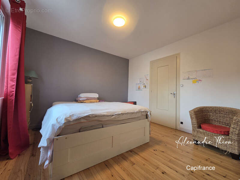 Maison à PONT-DE-CHERUY