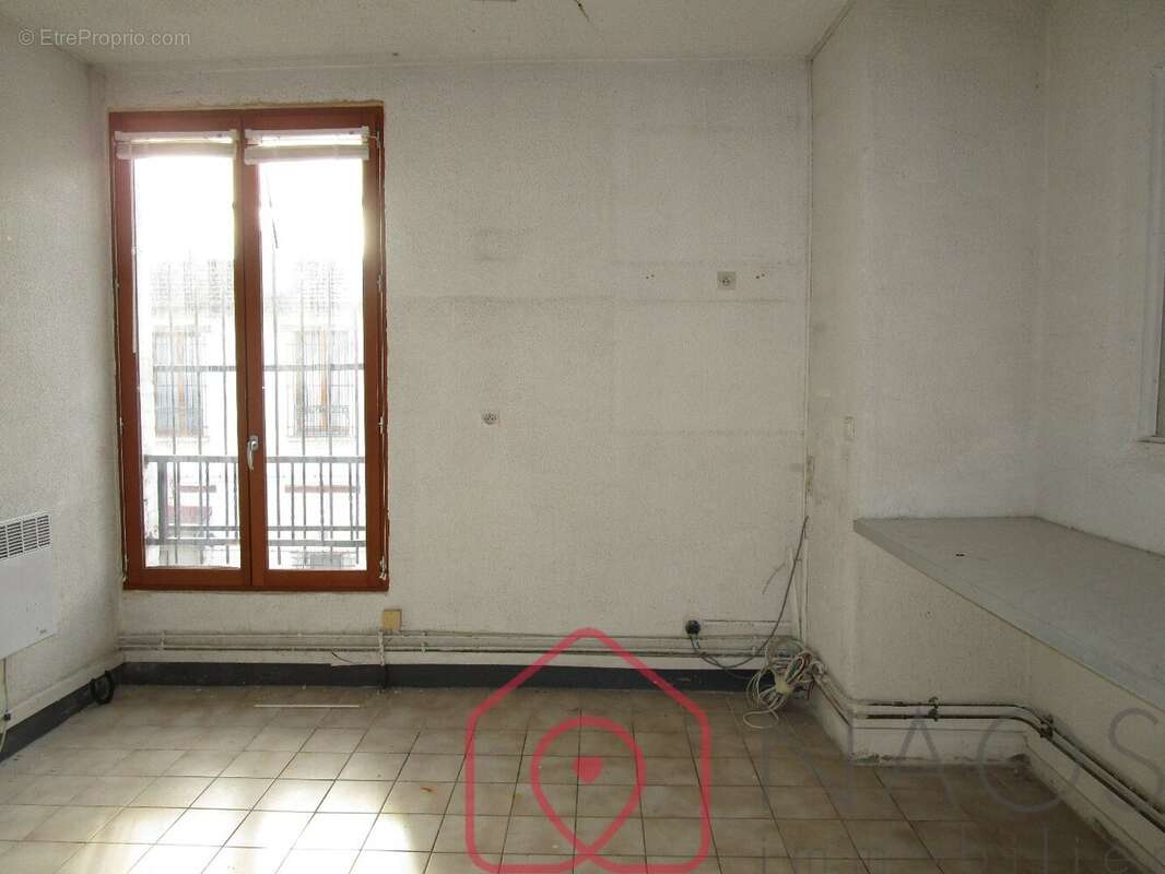 Commerce à SAINT-DENIS