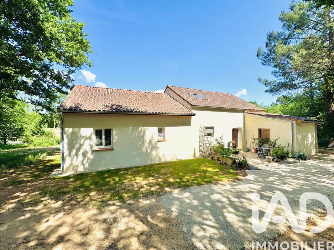 Photo 1 - Maison à POMAREDE