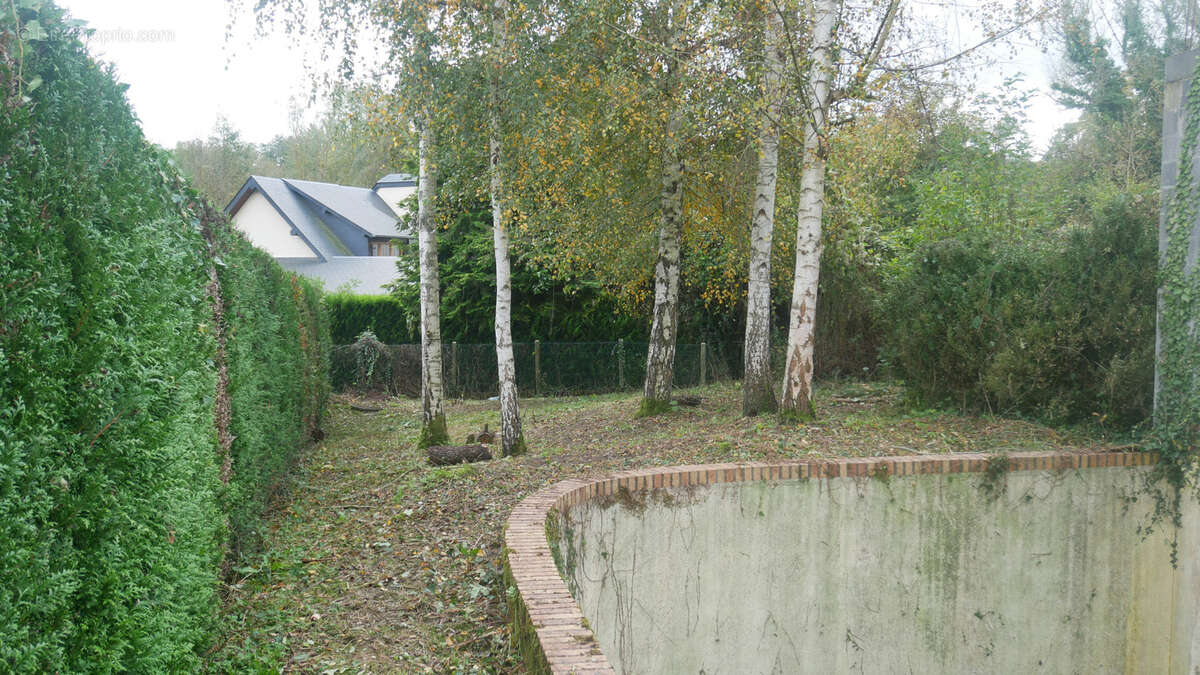 Terrain avec debut de construction - photo 3