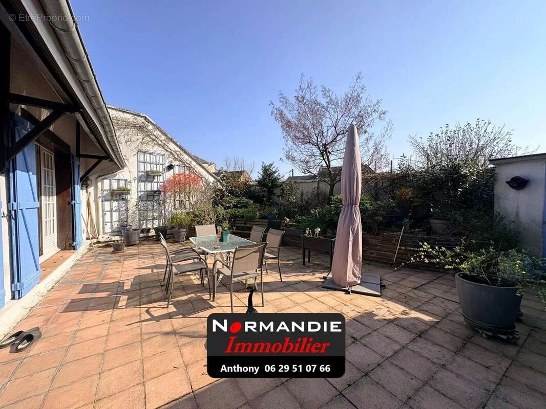 Appartement à LILLEBONNE
