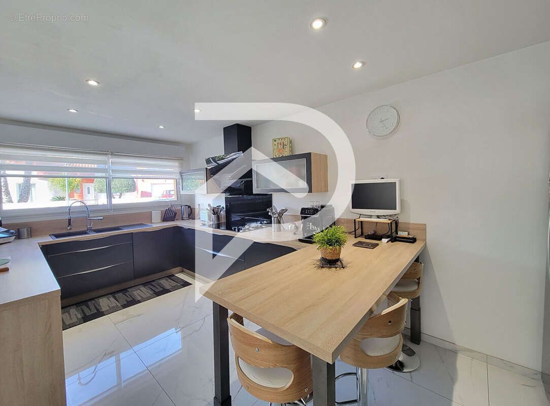 Maison à LATOUR-BAS-ELNE