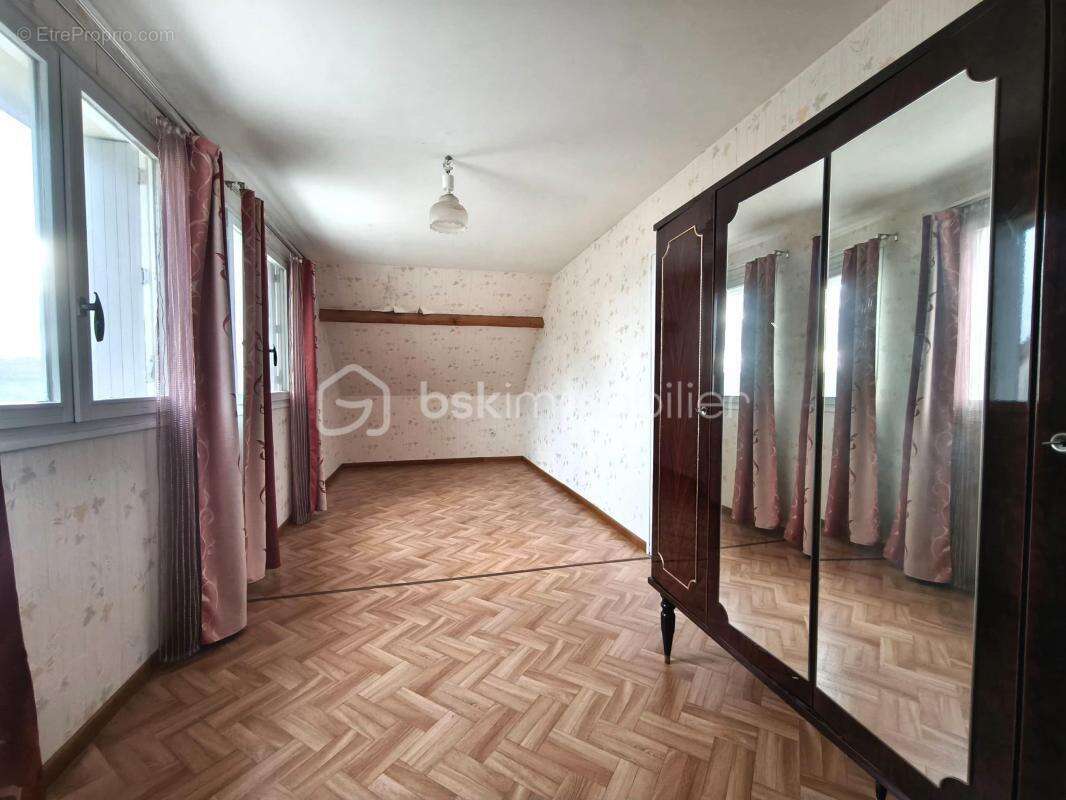 Maison à MONTMIRAIL