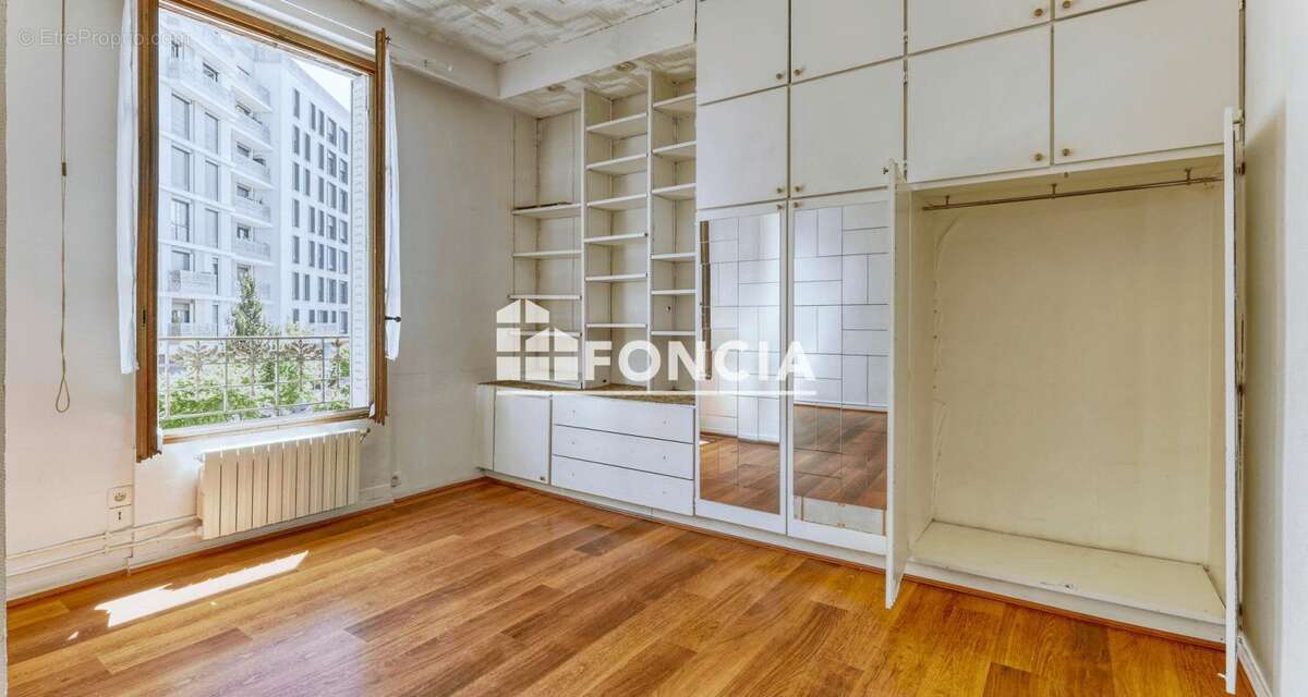 Appartement à ISSY-LES-MOULINEAUX