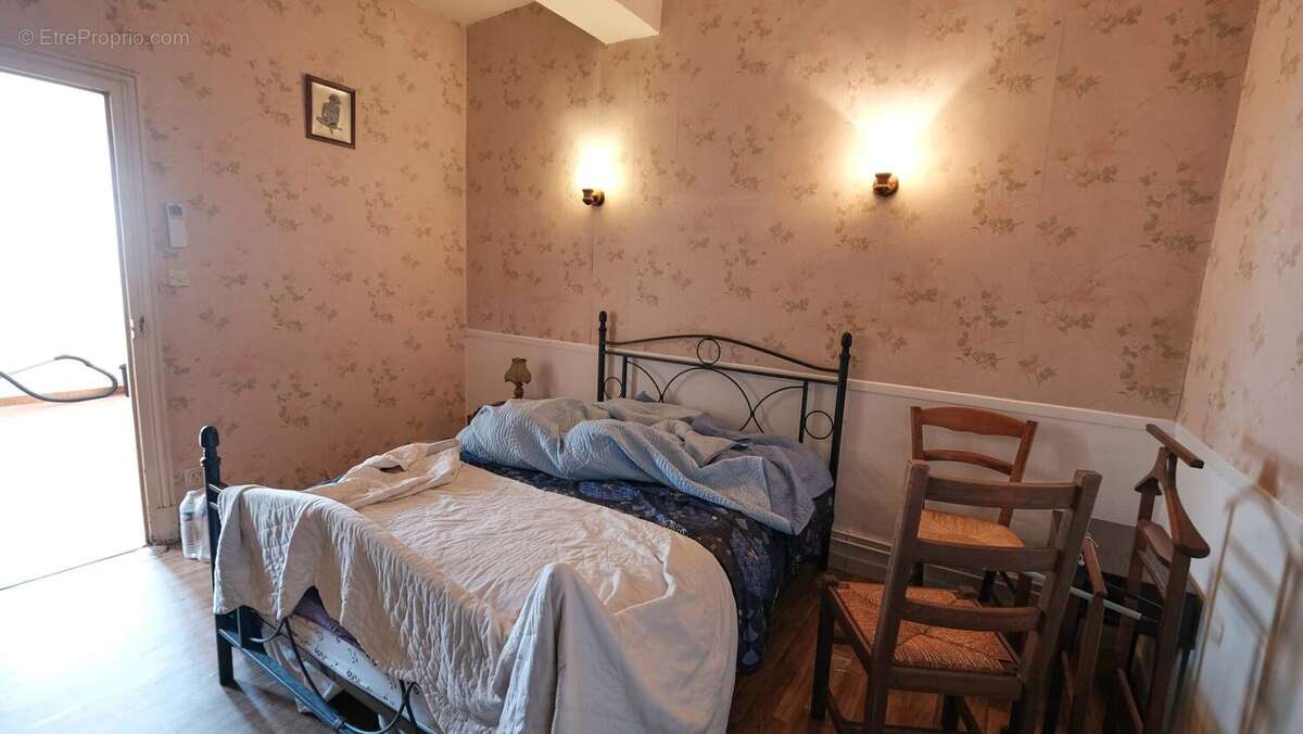 Grande propriété avec beaucoup de potentiel et de belles vues - photo 9