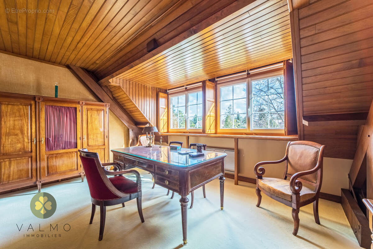 Maison à COURGENT